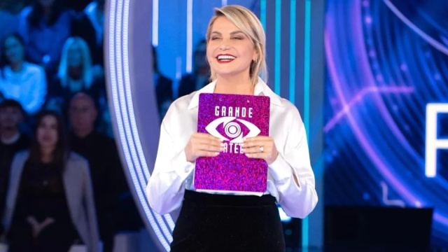 Simona Ventura - Screenshot &copy; Canale 5.