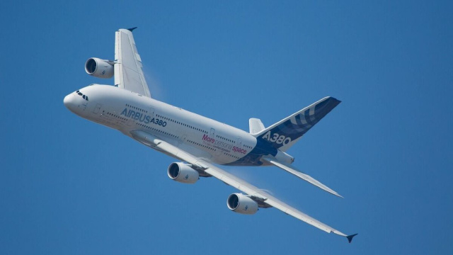 Un aereo di linea in volo &ndash; &copy; Pixabay.