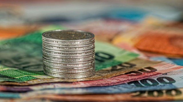 Euro in monete e banconote &copy; Pexels.com