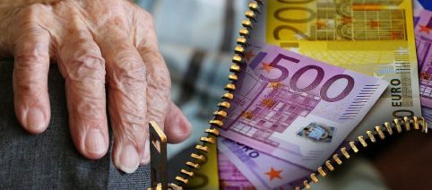 Pensioni, stretta in Manovra: finestre più lunghe e laurea svalutata