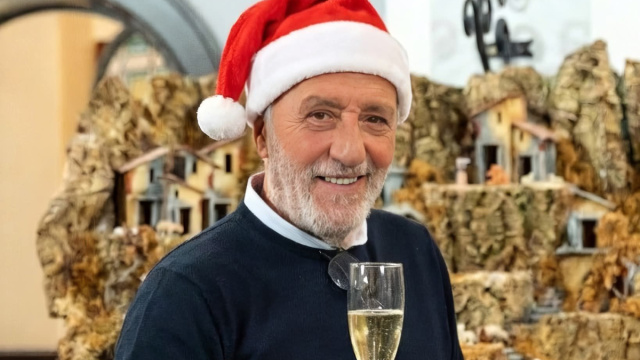 Raffaele Giordano ( Patrizio Rispo) Un posto al sole &copy; Rai.