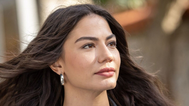 In foto Farah nella soap &copy; Mediaset