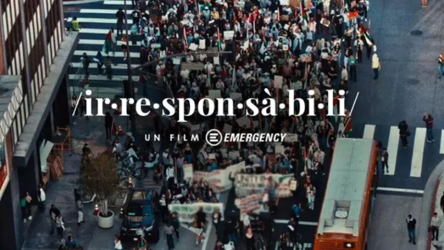 La locandina di Irresponsabili, film Emergency.