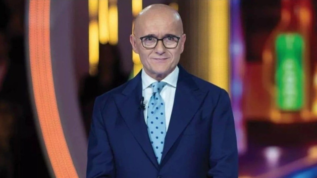 Alfonso Signorini, screenshot da Canale 5.