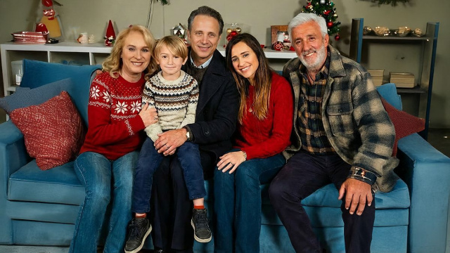 Ornella, Antonio, Eugenio, Viola e Raffaele &copy; Un posto al sole Rai.