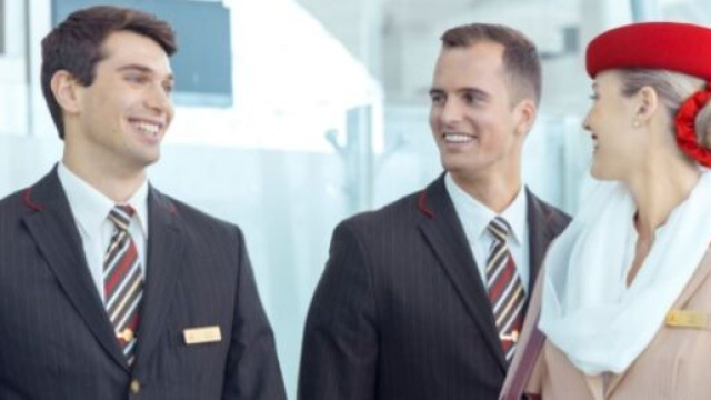 Hostess e Steward Emirates - &copy; sito Emirates