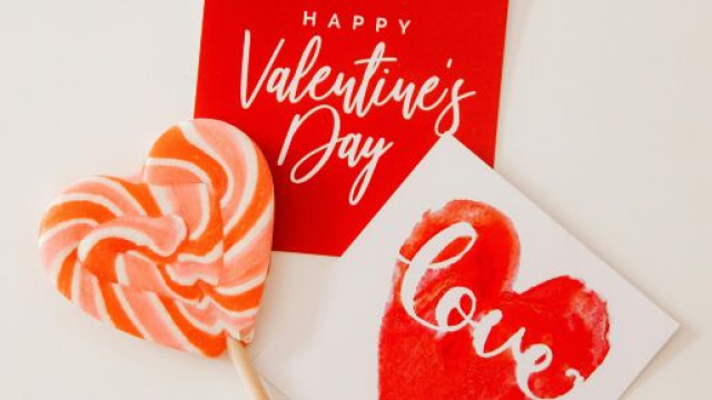 Biglietti di San Valentino &copy; Immagine di Pexels.