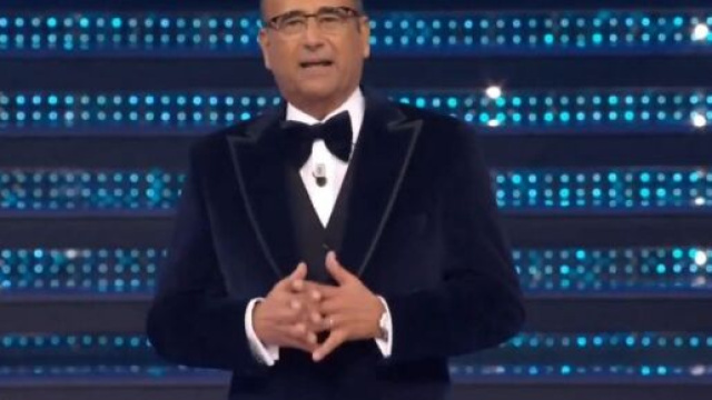 In foto Carlo Conti a Sanremo 2025 &copy; Rai