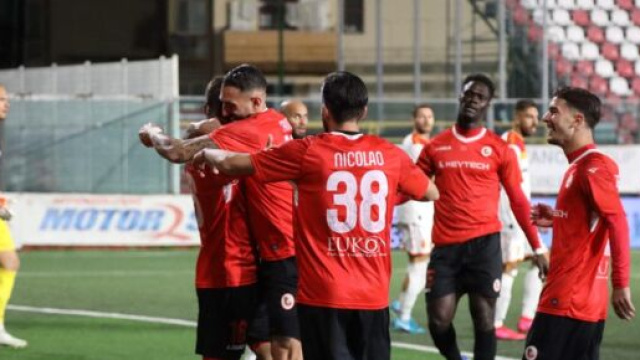 L'esultanza dopo un gol dei calciatori della Turris - &copy; Facebook / Turris Calcio