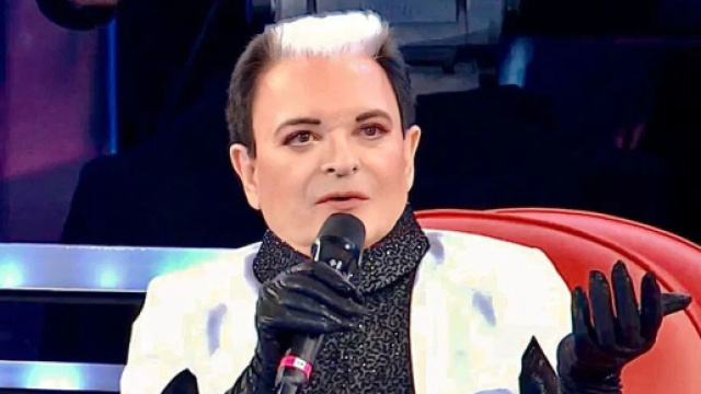 Cristiano Malgioglio - screenshot &copy; Canale 5.