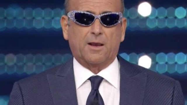 In foto Carlo Conti a Sanremo 2025 &copy; Rai