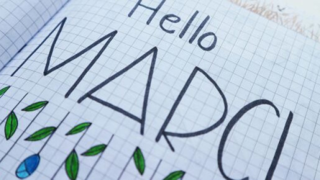 Scritta "Hello March" su un quaderno &copy; Pexels.com