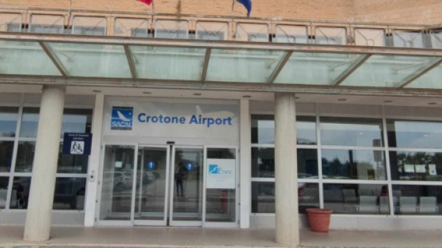 L'Aeroporto di Crotone - &copy; Francesco Trabassi.