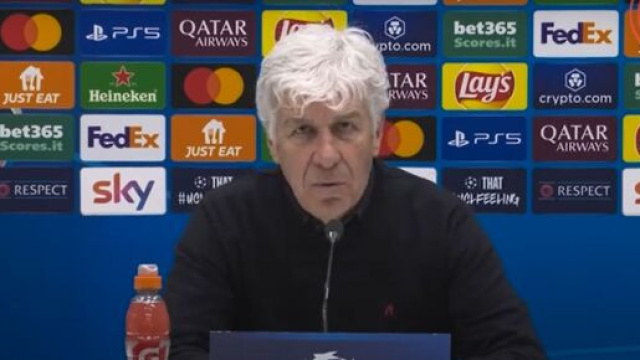 Gian Piero Gasperini in conferenza stampa dopo la sconfitta col Brugge &copy; YouTube Champions League.