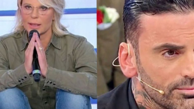 In foto Mario e Maria De Filippi a Uomini e donne (screenshot &copy; Canale 5).