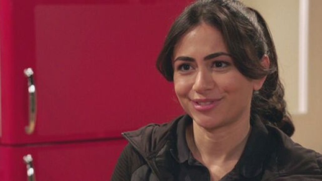 Lale in una scena di Tempesta d'amore &copy; Mediaset.