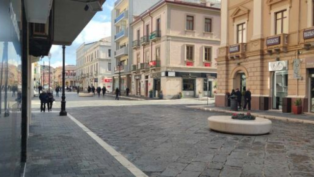 Via Vittorio Veneto, centro citt&agrave; di Crotone - &copy; Francesco Trabassi.