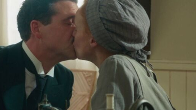 Pia e Ricardo in scena, screenshot &copy; La Promessa