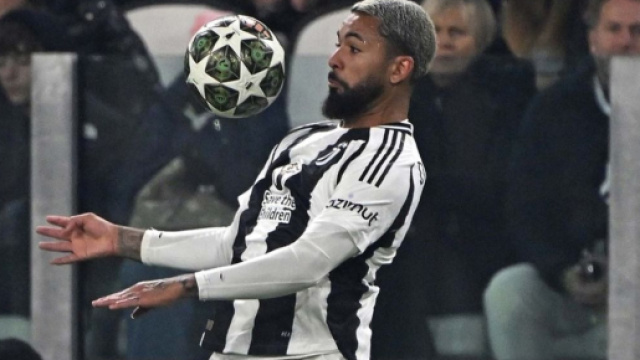 Dougas Luiz, centrocampista della Juventus - &copy; Facebook / Juventus