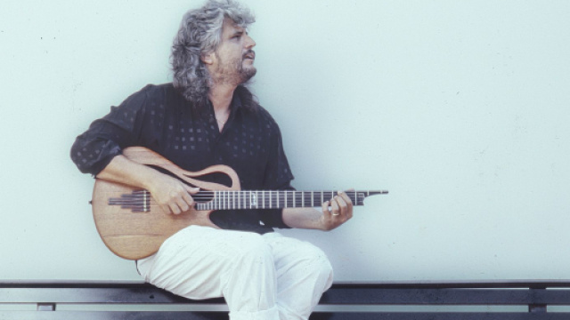 Pino Daniele in una foto di archivio (ph. Giuseppe D&rsquo;Angelo_1991 &copy;Fondazione Daniele)