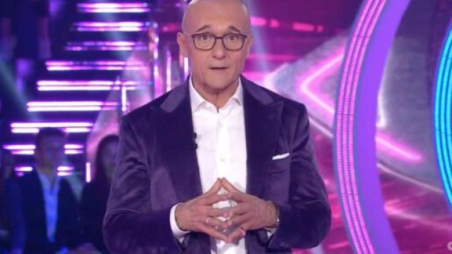 Il rimprovero di Alfonso Signorini (&copy;Grande Fratello/Mediaset).