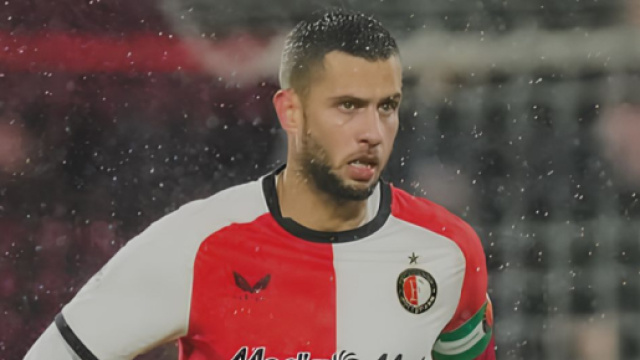 D&aacute;vid Hancko con la maglia del Feyenoord &copy; Instagram