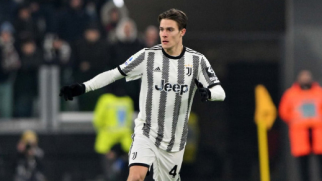 Nicol&ograve; Fagioli con la maglia della Juventus - &copy; Juventus.Com