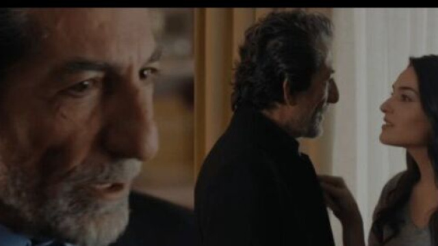 Tarik &egrave; Yesim in una scena di Tradimento &copy; Mediaset.