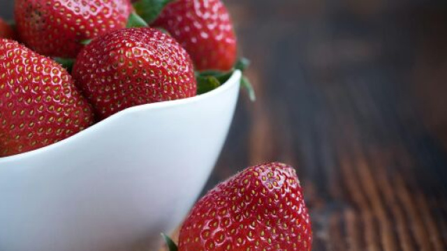 Alcune fragole &copy; Foto pexels.com