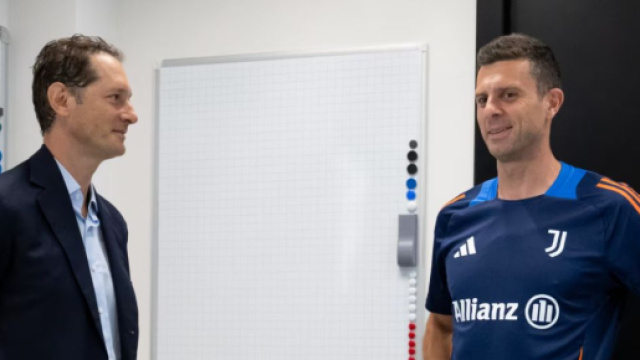 John Elkann, CEO di Exor e Thiago Motta, allenatore della Juventus. Foto &copy; Juventus