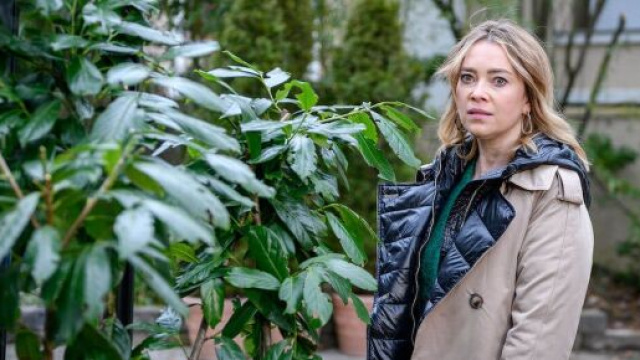 Greta in una scena di Tempesta d'amore &copy; Mediaset.