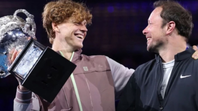 Alex Vittur con Jannik Sinner. &copy; Immagine YouTube Tie Break