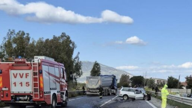 L'incidente sulla S.S. 106 in zona Villapiana - &copy; Facebook / Associazione Basta Vittime 106