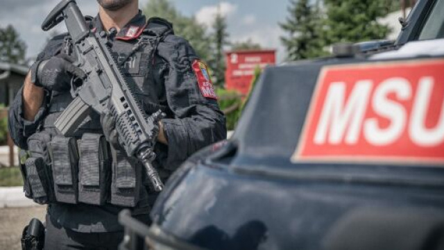 Un posto di blocco dei Carabinieri - &copy; Facebook / Carabinieri.