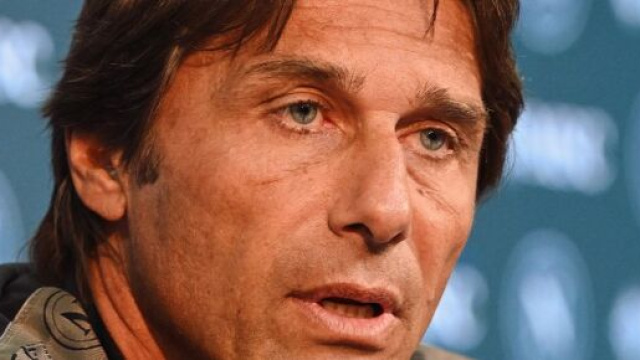 Antonio Conte in conferenza stampa &copy; SSC Napoli