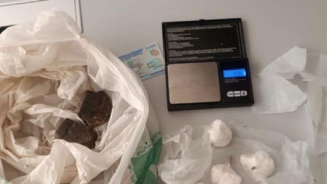 La droga sequestrata dalla Polizia di Stato a Crotone - &copy; Facebook / Questura di Crotone