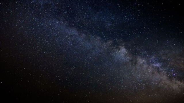 Cielo notturno con stelle &copy; pixabay