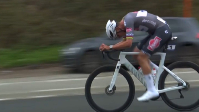 Mathieu Van der Poel alla E3 Saxo Classic - &copy; Screenshot Eurosport