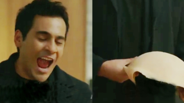 Tolga trova la pancia finta di Selin &copy; Tradimento - Aldatmak.