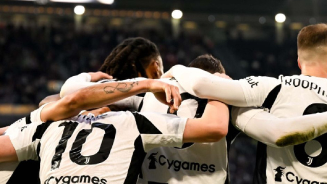 La squadra festeggia dopo un goal &copy; Juventus FC