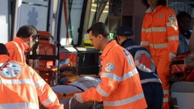 Immagine di repertorio soccorsi ambulanza &copy; Rete8