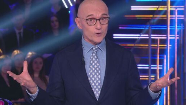 Alfonso Signorini &copy; Screenshot Mediaset Infinity