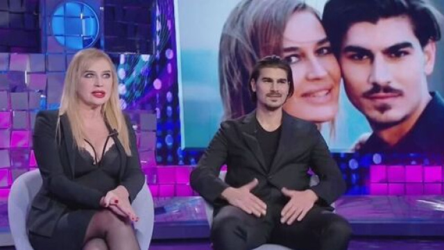 Lory Del Santo e Marco Cucolo a Verissimo &copy; Mediaset.
