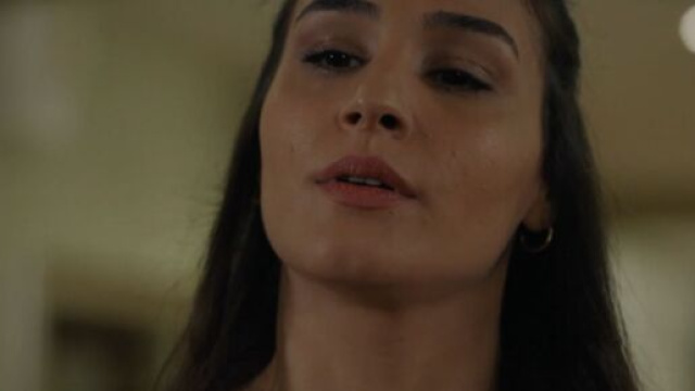 Nella foto Yesim di Tradimento &copy; Canale 5.