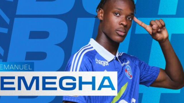 Emanuel Emegha in un'immagine promozionale &copy; Racing Club de Strasbourg Alsace