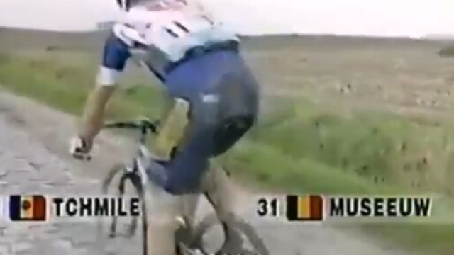 Johan Museeuw alla Roubaix '94 - &copy; Screenshot Pro Cycling Memories.