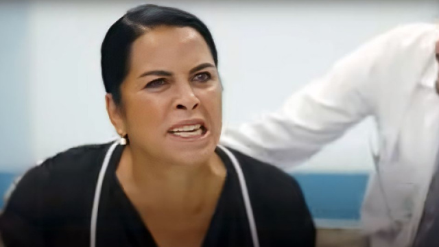 Mualla Dicleli (Nursel K&ouml;se) &copy; Aldatmak (Tradimento) Mediaset