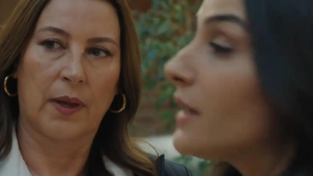 Nella foto Guzide e Yesim &copy; screenshot Tradimento.