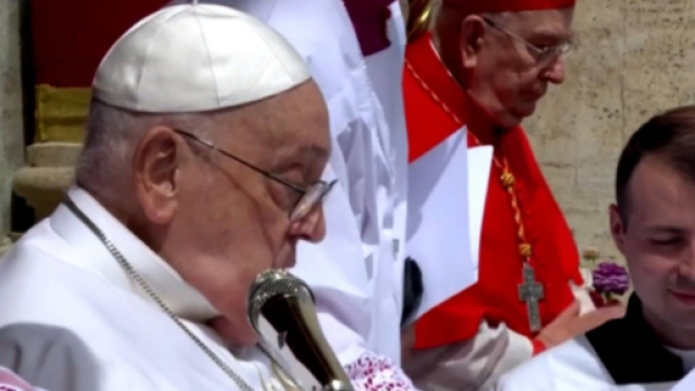 Papa Francesco nella sua ultima benedizione &copy; Tg1