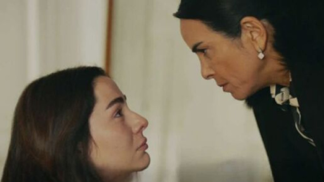 Mualla e Oylum in una scena di Tradimento &copy; Mediaset.